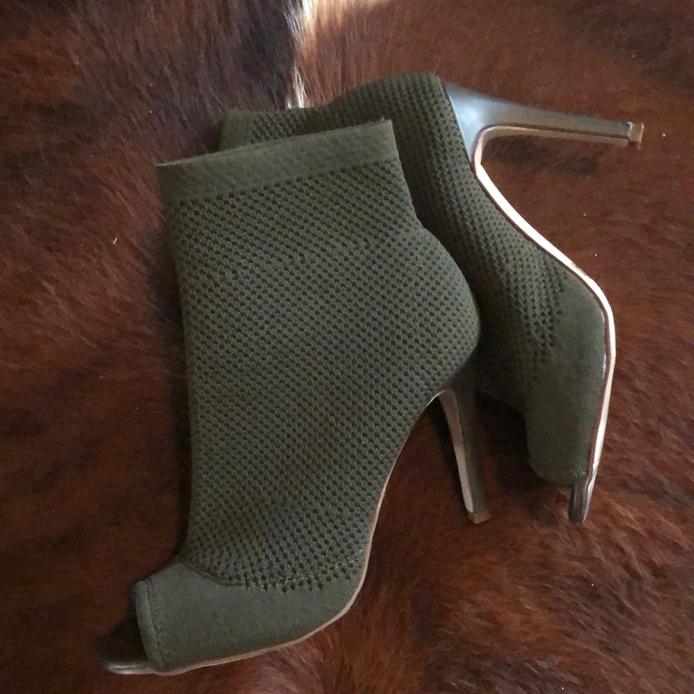 Hunter green peek toe booties